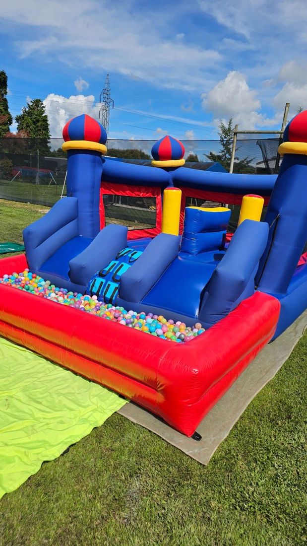 Castillo con Piscina de Pelotas — alquiler en Rionegro